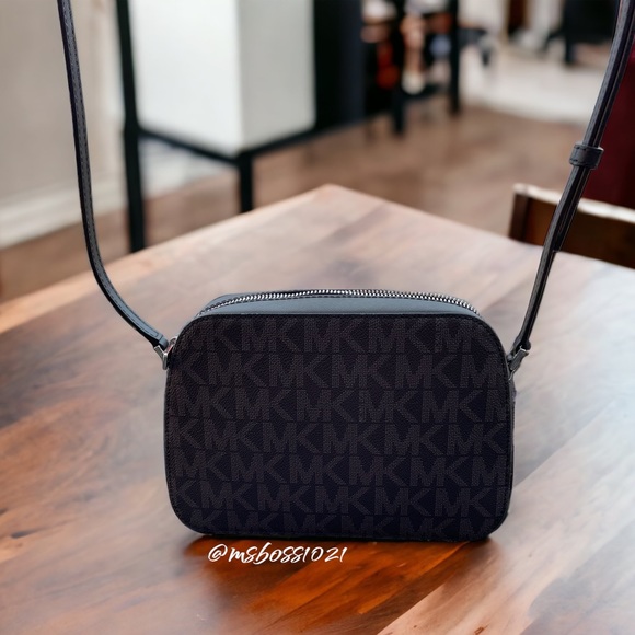 Michael Kors Hudson Crossbody Bag + Wallet Black BRAND NEW - Picture 2 of 5